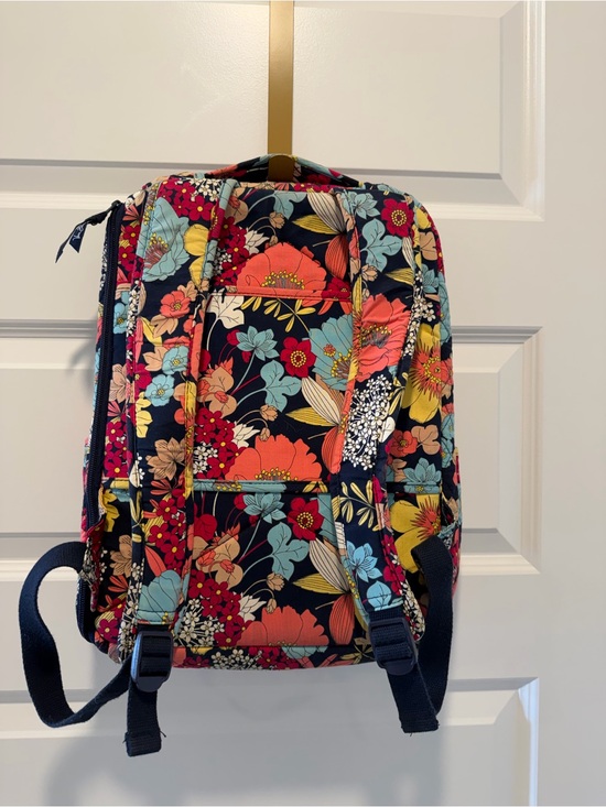 Vera Bradley Floral Quilted Backpack - Multicolor in pattern “Happy Snails”
